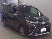 2019 TOYOTA VOXY