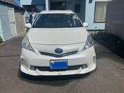 2011 TOYOTA PRIUS ALPHA S