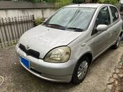 2000 TOYOTA VITZ