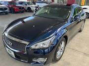 2017 NISSAN FUGA