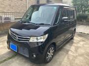 2011 NISSAN ROOX