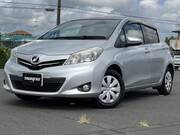 2011 TOYOTA VITZ F