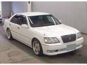 2000 TOYOTA CROWN MAJESTA