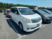 2013 TOYOTA NOAH X SPECIAL EDITION