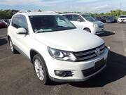 2012 VOLKSWAGEN TIGUAN