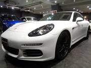 2016 PORSCHE PANAMERA
