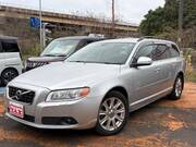 2011 VOLVO V70 2.5T LE