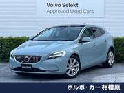 2019 VOLVO V40