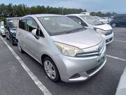 2011 TOYOTA RACTIS