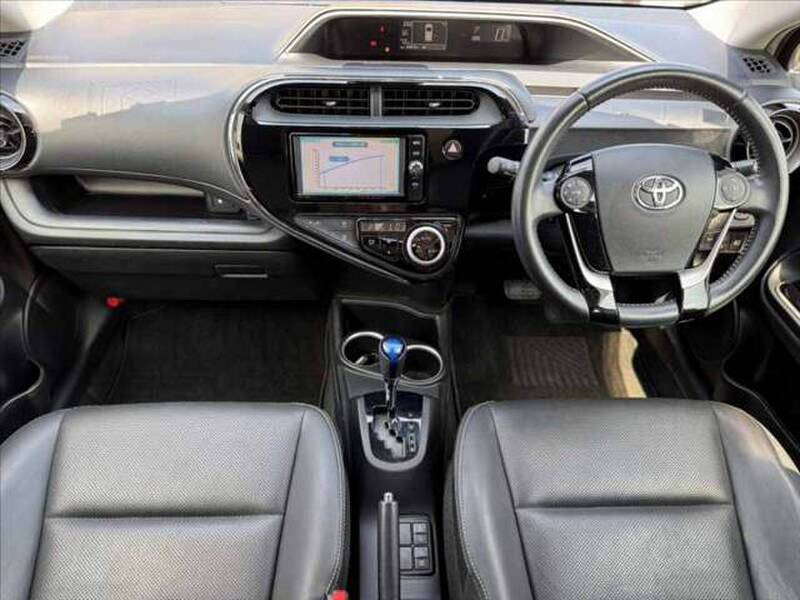 2017 TOYOTA AQUA for sale - photo 3