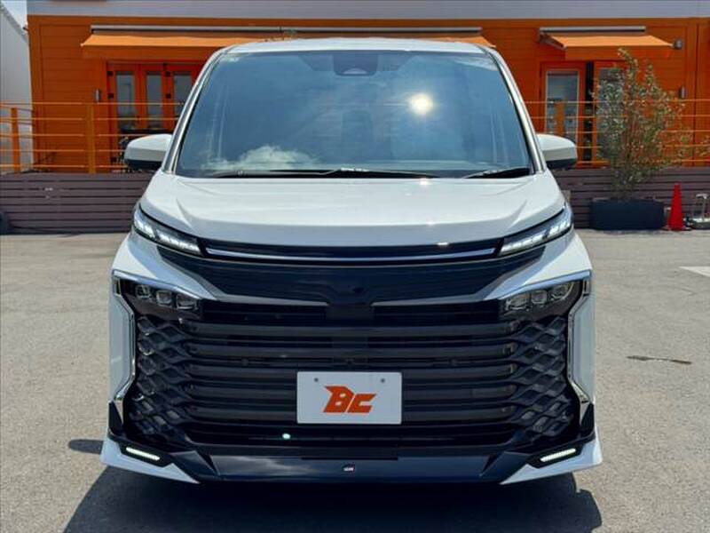 2025 TOYOTA VOXY for sale - photo 10