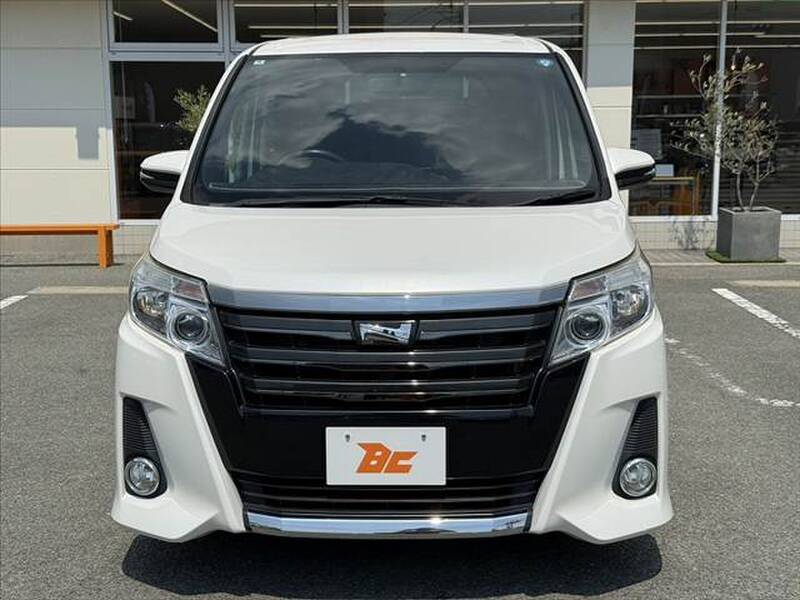 2014 TOYOTA NOAH for sale - photo 10