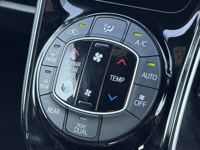 2017 TOYOTA NOAH for sale - photo 6