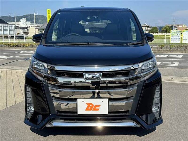 2017 TOYOTA NOAH for sale - photo 10