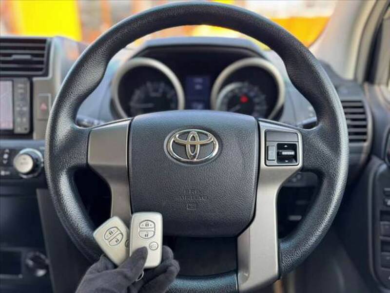 2011 TOYOTA LAND CRUISER PRADO (LEXUS GX400) for sale - photo 6