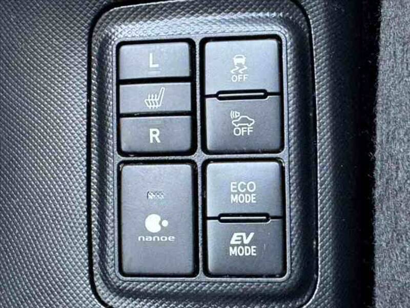 2017 TOYOTA AQUA for sale - photo 6