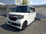 2017 HONDA N-BOX