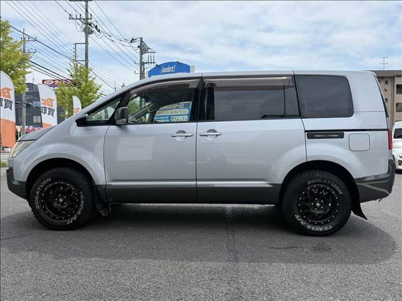 2012 MITSUBISHI DELICA D5 for sale - photo 7