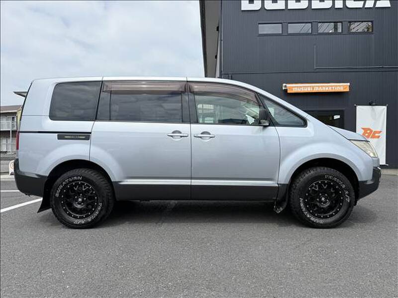 2012 MITSUBISHI DELICA D5 for sale - more photos