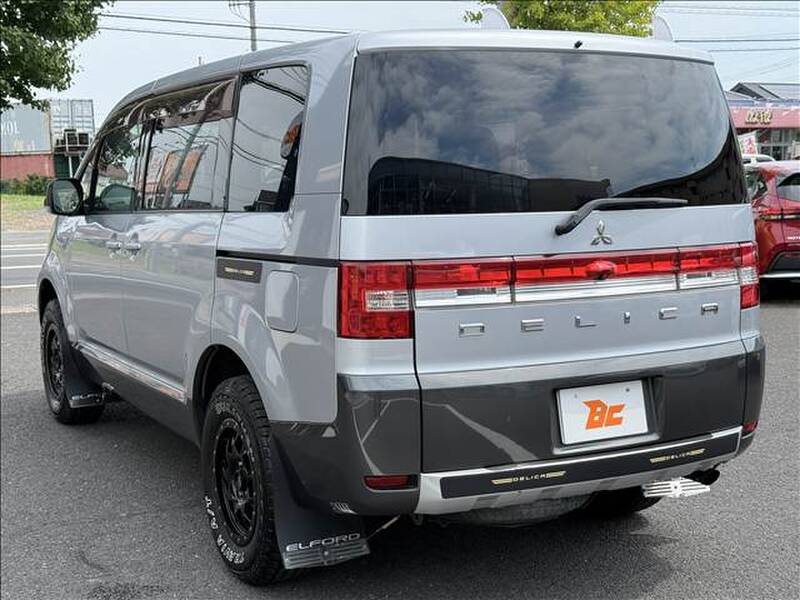2012 MITSUBISHI DELICA D5 for sale - photo 9