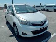2013 TOYOTA VITZ F