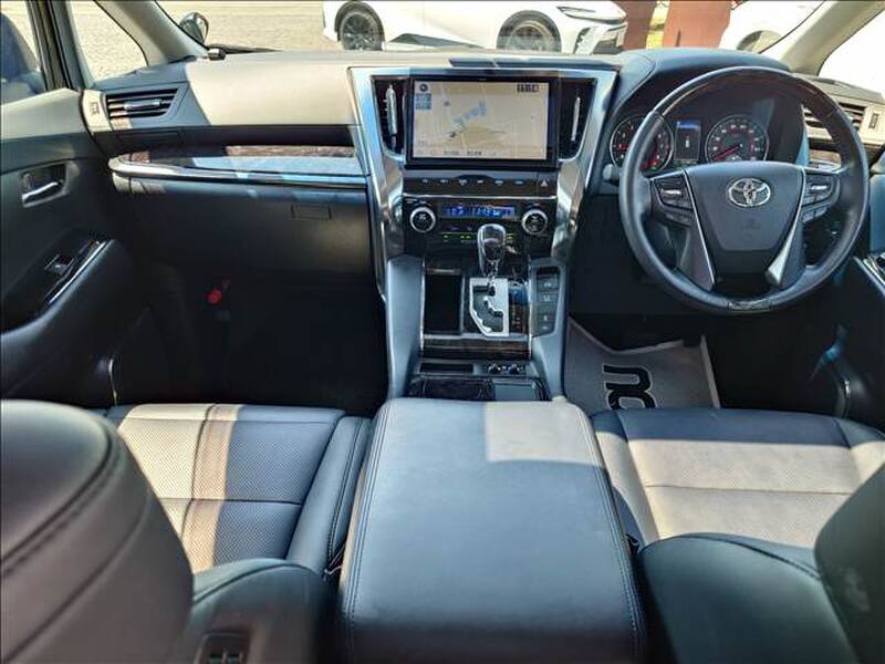 2019 TOYOTA ALPHARD for sale - photo 4