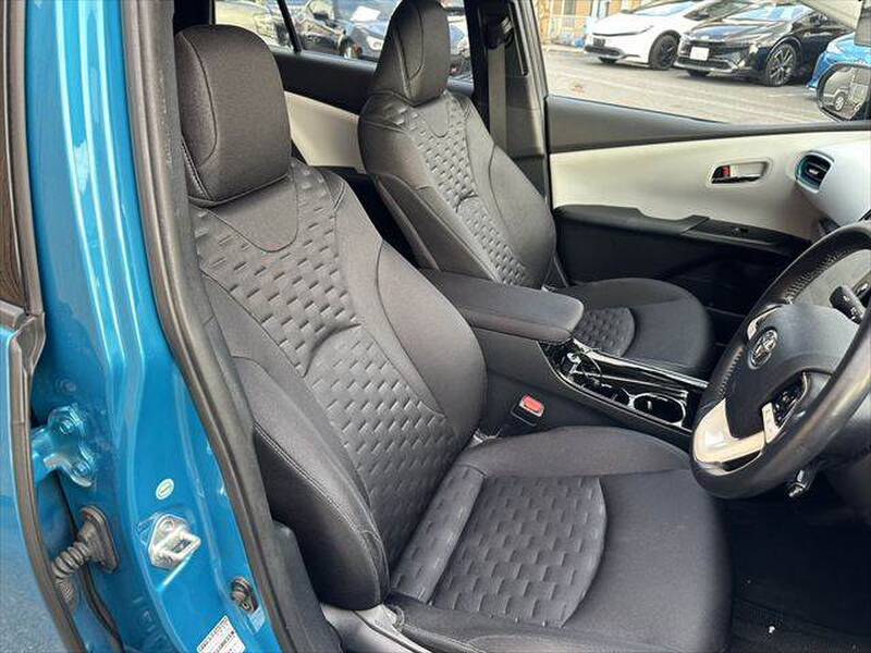 2017 TOYOTA PRIUS PHV for sale - more photos