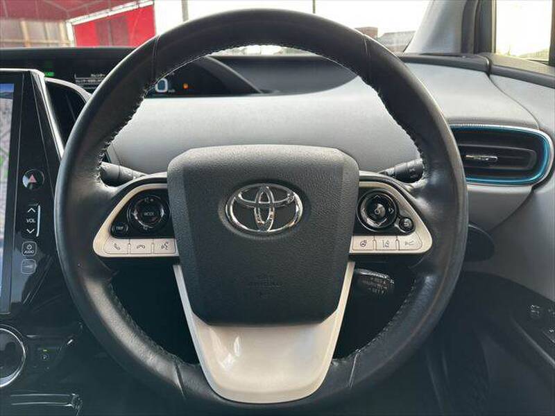 2017 TOYOTA PRIUS PHV for sale - photo 11