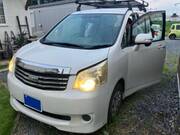 2010 TOYOTA NOAH