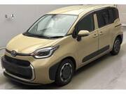 2022 TOYOTA SIENTA