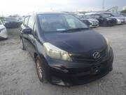 2011 TOYOTA VITZ F