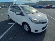 2014 TOYOTA VITZ F