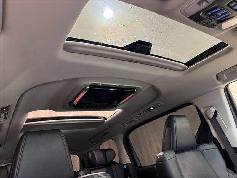 2019 TOYOTA ALPHARD for sale - more photos