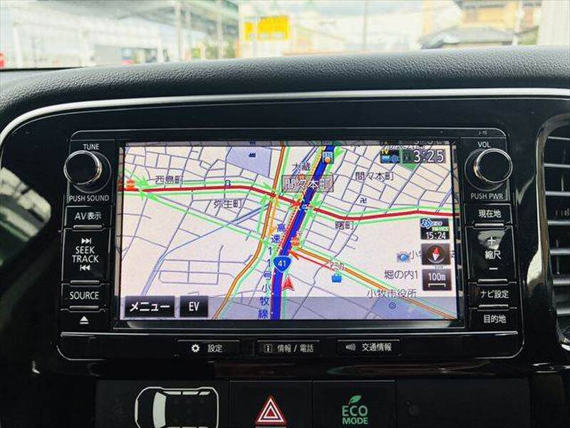 2017 MITSUBISHI OUTLANDER PHV for sale - photo 5