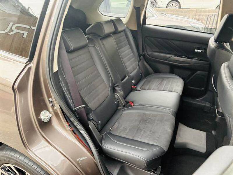 2017 MITSUBISHI OUTLANDER PHV for sale - photo 11