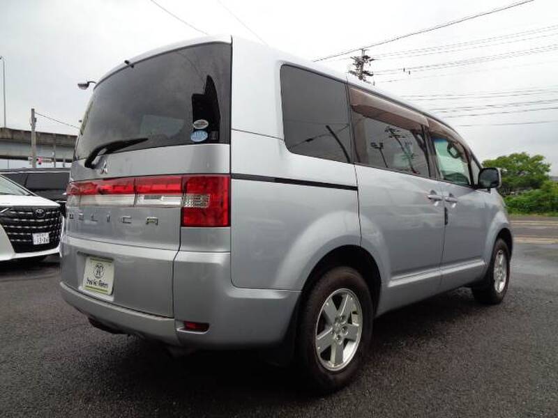 2010 MITSUBISHI DELICA D5 for sale - photo 3
