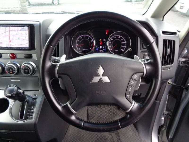 2010 MITSUBISHI DELICA D5 for sale - photo 11
