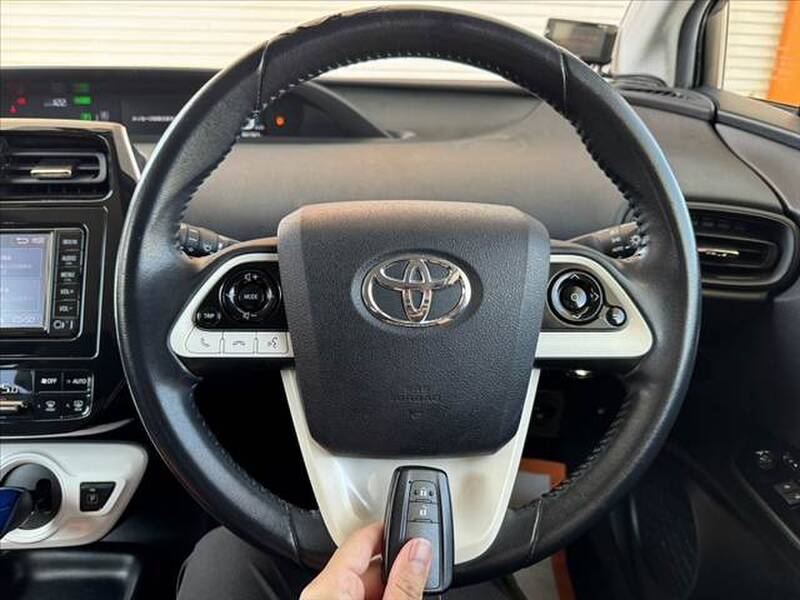 2018 TOYOTA PRIUS for sale - more photos