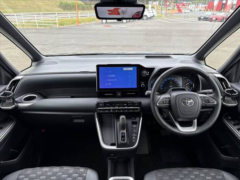 2024 TOYOTA VOXY for sale - photo 3