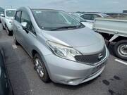 2015 NISSAN NOTE X