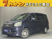 2011 TOYOTA NOAH