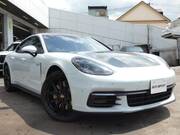 2018 PORSCHE PANAMERA