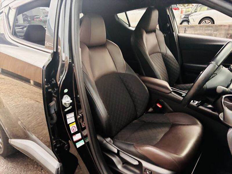 2017 TOYOTA C-HR G for sale - photo 9