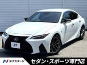 2021 LEXUS IS