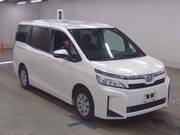 2020 TOYOTA VOXY X