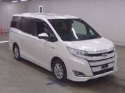 2017 TOYOTA NOAH