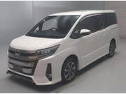 2017 TOYOTA NOAH