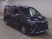 2018 TOYOTA VOXY
