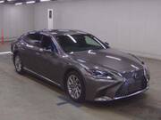 2019 LEXUS LS