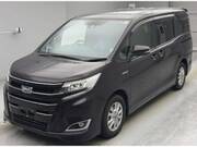 2017 TOYOTA NOAH